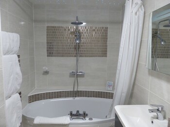 Farnham House Hotel