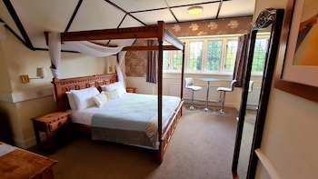 Farnham House Hotel