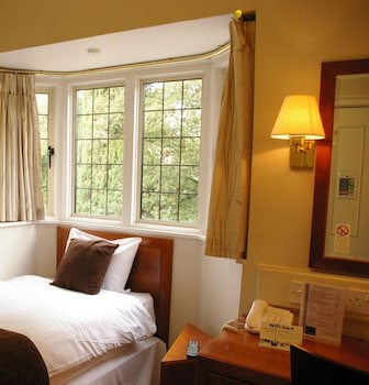 Farnham House Hotel