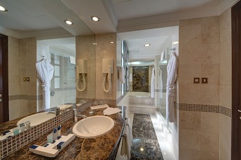 Royal Ascot Hotel fotoğrafı