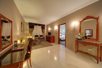 Royal Ascot Hotel galeri fotoğrafı