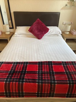 Diamonds Lodge Ltd