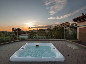 Kefalari Suites