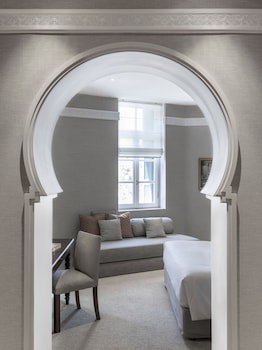 Kefalari Suites