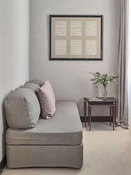 Kefalari Suites