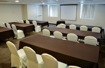 Holiday Inn Reynosa Zona Dorada, An Ihg Hotel