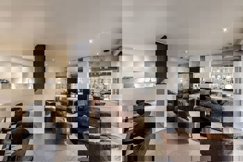 Almond Business Hotel