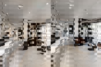 Almond Business Hotel