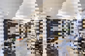 Almond Business Hotel