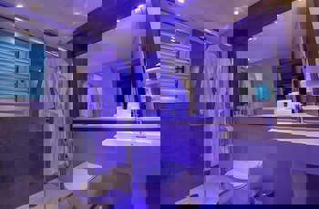 Almond Business Hotel