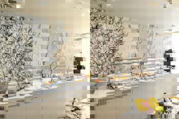 Almond Business Hotel