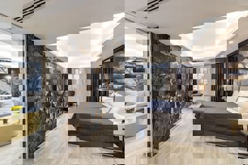 Almond Business Hotel