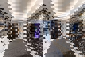 Almond Business Hotel