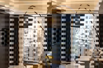 Almond Business Hotel