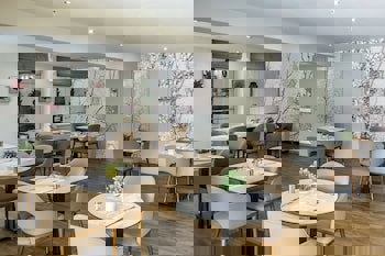 Almond Business Hotel