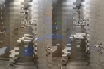 Almond Business Hotel