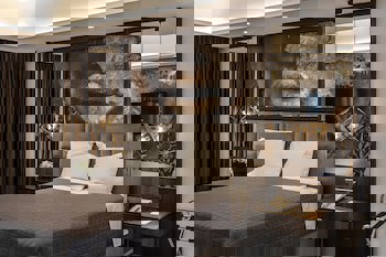 Almond Business Hotel