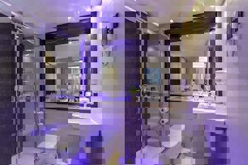 Almond Business Hotel