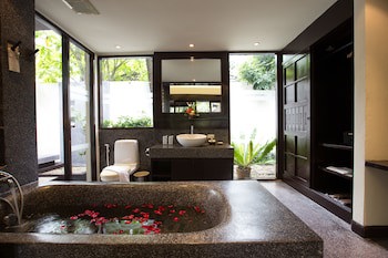 Eurasia Chiang Mai Hotel