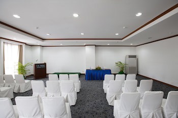 Ch Hotel