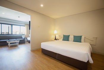 Ch Hotel