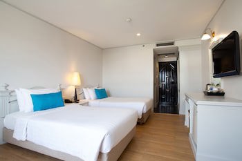 Ch Hotel