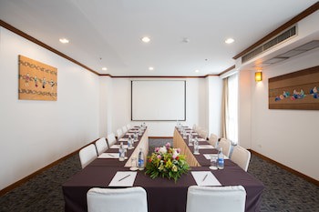 Ch Hotel