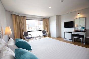 Ch Hotel