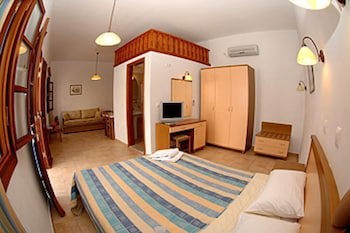 Iapetos Village fotoğrafı