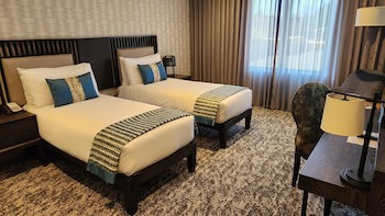 Golden Horse Hotel