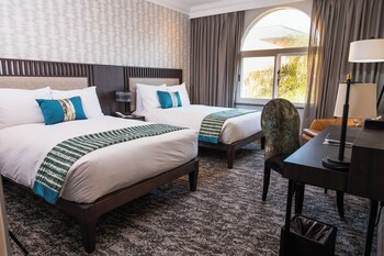 Golden Horse Hotel