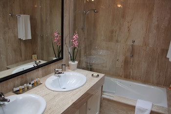 Villa Vik Hotel Boutique – Adults Only