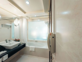 Kingsgate Hotel Abu Dhabi by Millennium galeri fotoğrafı
