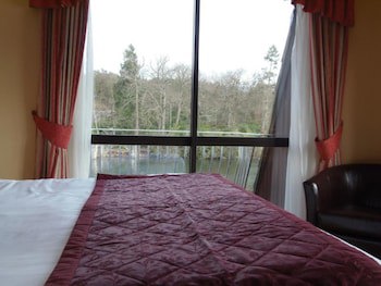 Lakeside International Hotel