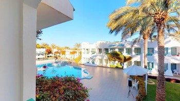 Falcon Hills Hotel