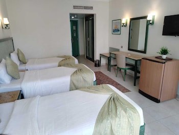 Falcon Hills Hotel