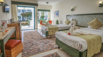 Falcon Hills Hotel