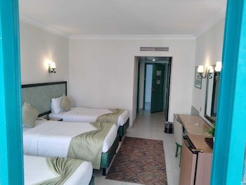 Falcon Hills Hotel