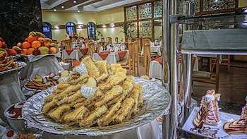Falcon Hills Hotel