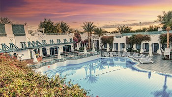 Falcon Hills Hotel