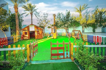 Falcon Hills Hotel
