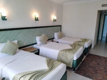 Falcon Hills Hotel