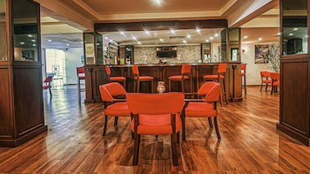 Falcon Hills Hotel