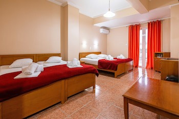 Faros 2 Hotel