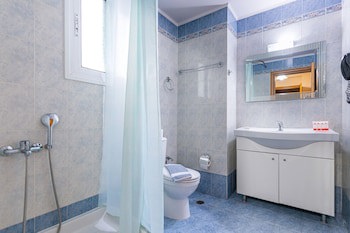 Faros 2 Hotel