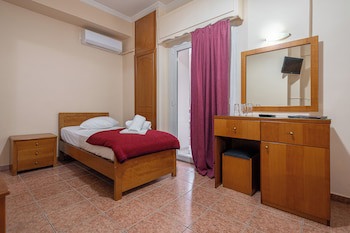 Faros 2 Hotel