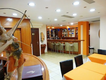 Faros 2 Hotel