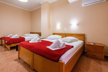 Faros 2 Hotel