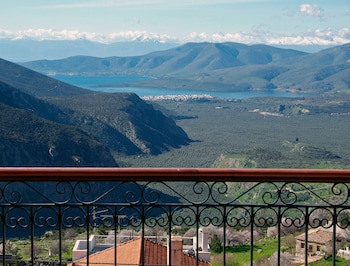 Fedriades Delphi Hotel