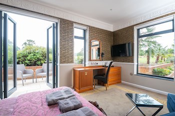 Guildford Manor Hotel & Spa
